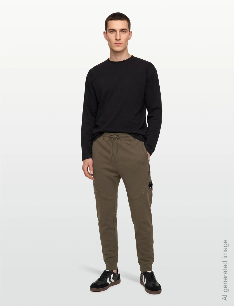 C.P. Company - Jogging trousers - shop efter stil - ivy green - 0