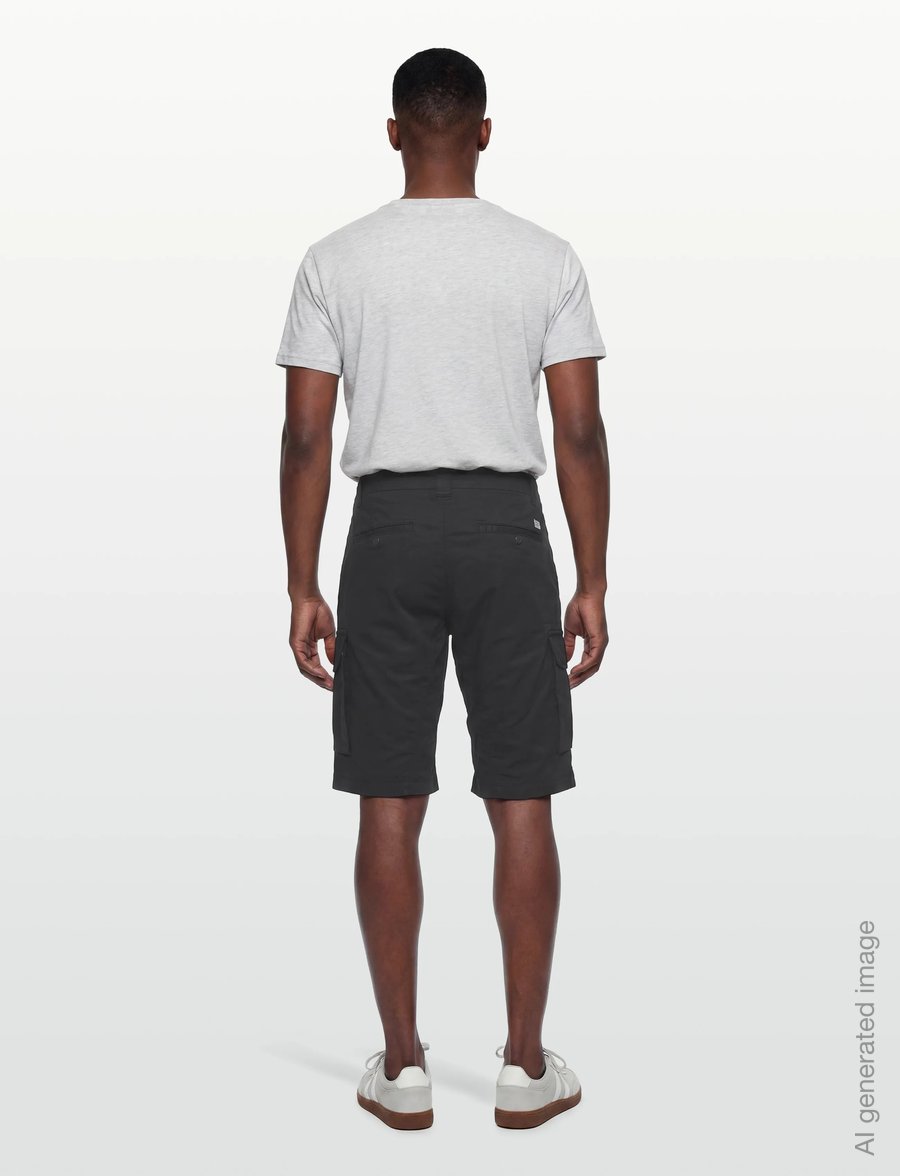 C.P. Company - SATIN STRETCH - BERMUDA - lühikesed kargopüksid - black - 4