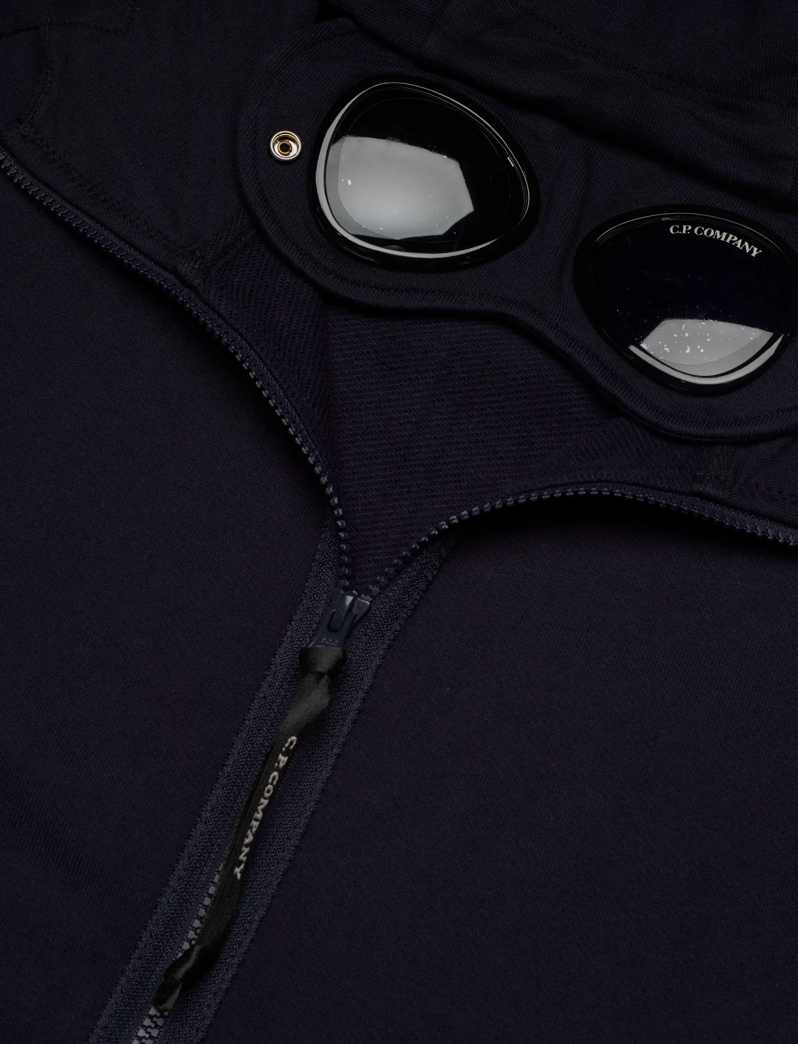 C.P. Company - RAISED FLEECE GOGGLE ZIPPED HOODIE - kapuutsiga dressipluusid - total eclipse - 5