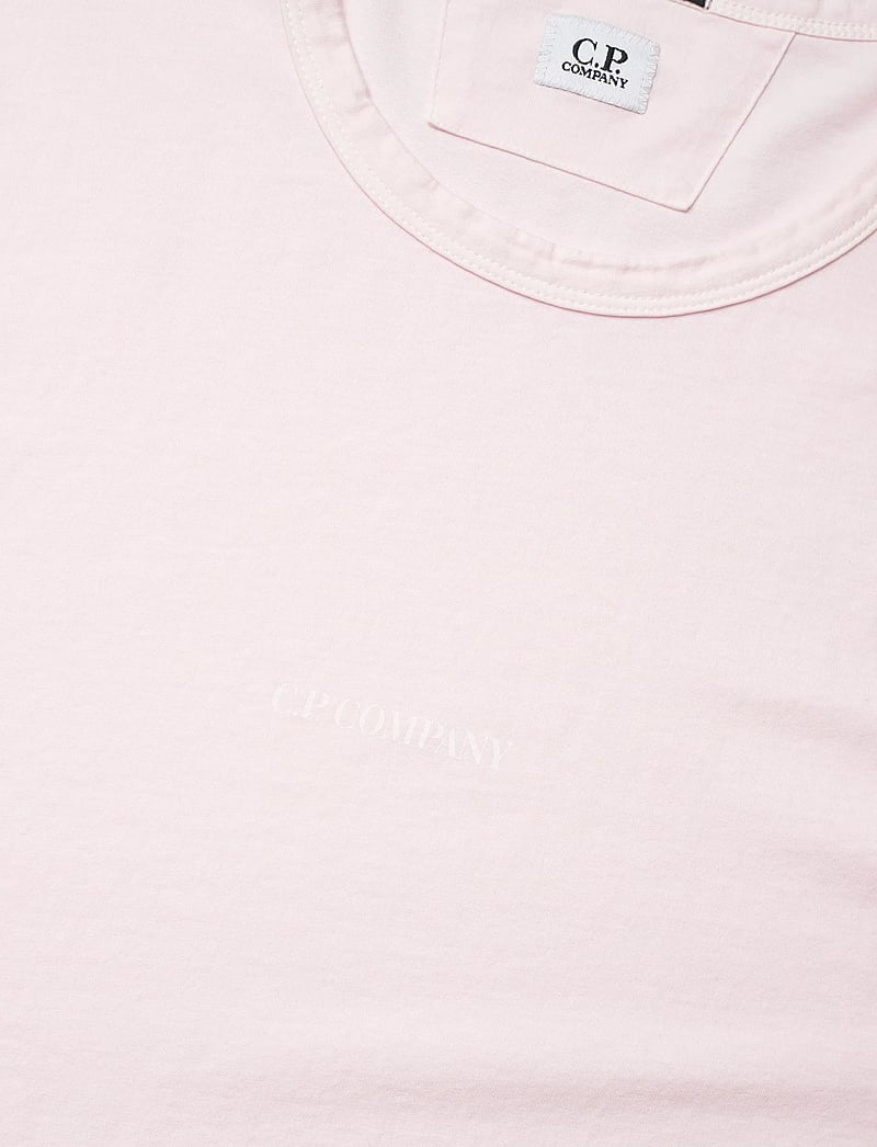 C.P. Company - Jersey 24/1 Resist Dyed T-shirt - lyhythihaiset - heavenly pink - 2