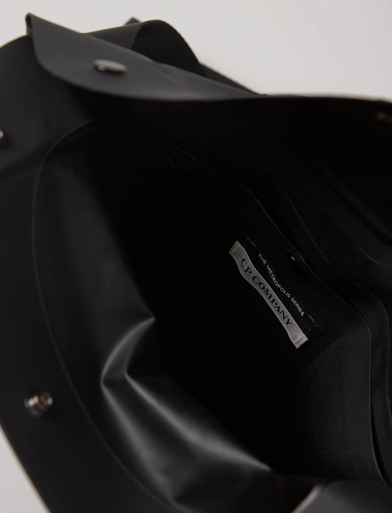 C.P. Company - Metropolis Series Rubber Reps Waist Bag - väskor - black - 5