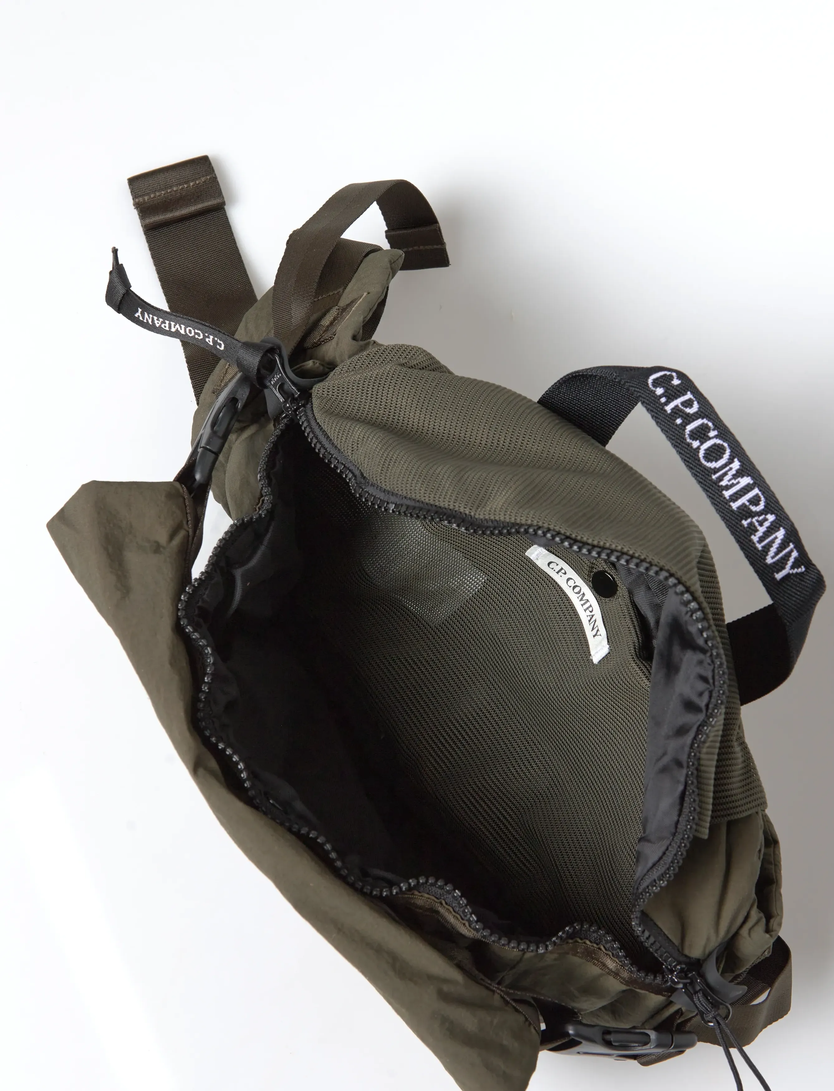 C.P. Company - BAG IN PLAIN PAPER TOUCH - shop efter stil - ivy green - 5