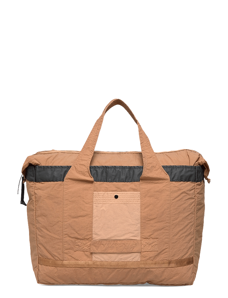 C.P. Company - Plain Paper Touch Duffel Bag - duffel-taschen - toffee - 1