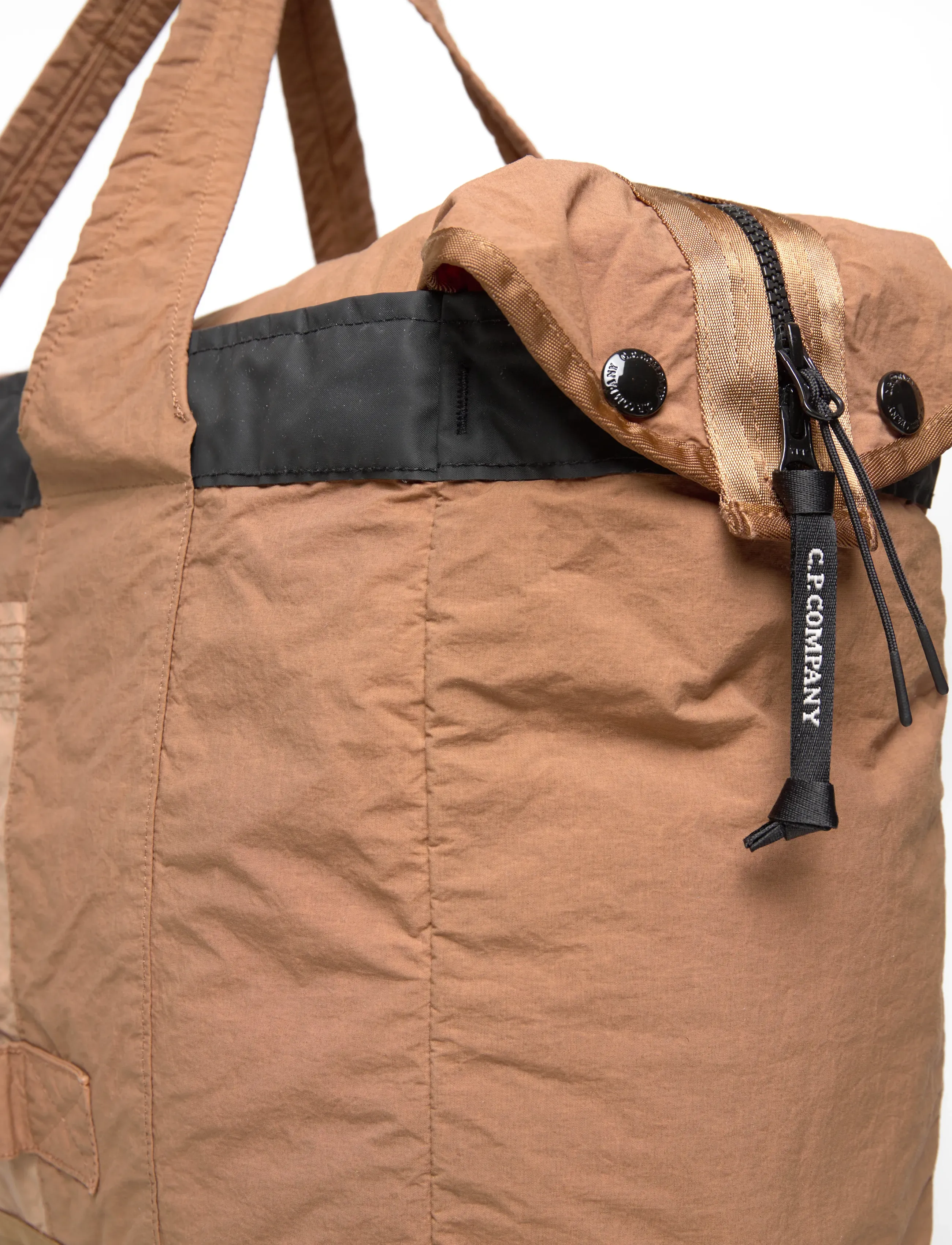 C.P. Company - Plain Paper Touch Duffel Bag - duffel-taschen - toffee - 4