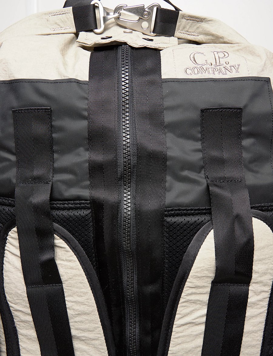 C.P. Company - Plain Paper Touch Duffel Bag - reisetaschen - vintage khaki - 5
