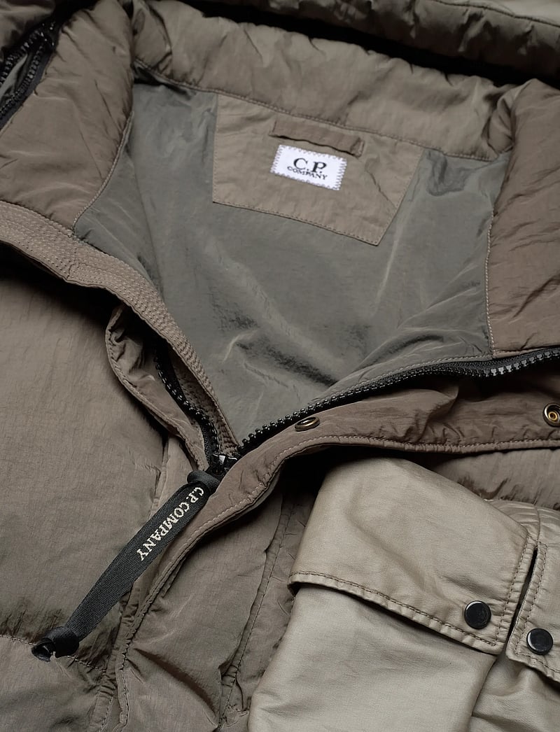 C.P. Company - CO CHROME-R MIXED GOGGLE DOWN JACKET - donsjassen - walnut - 3