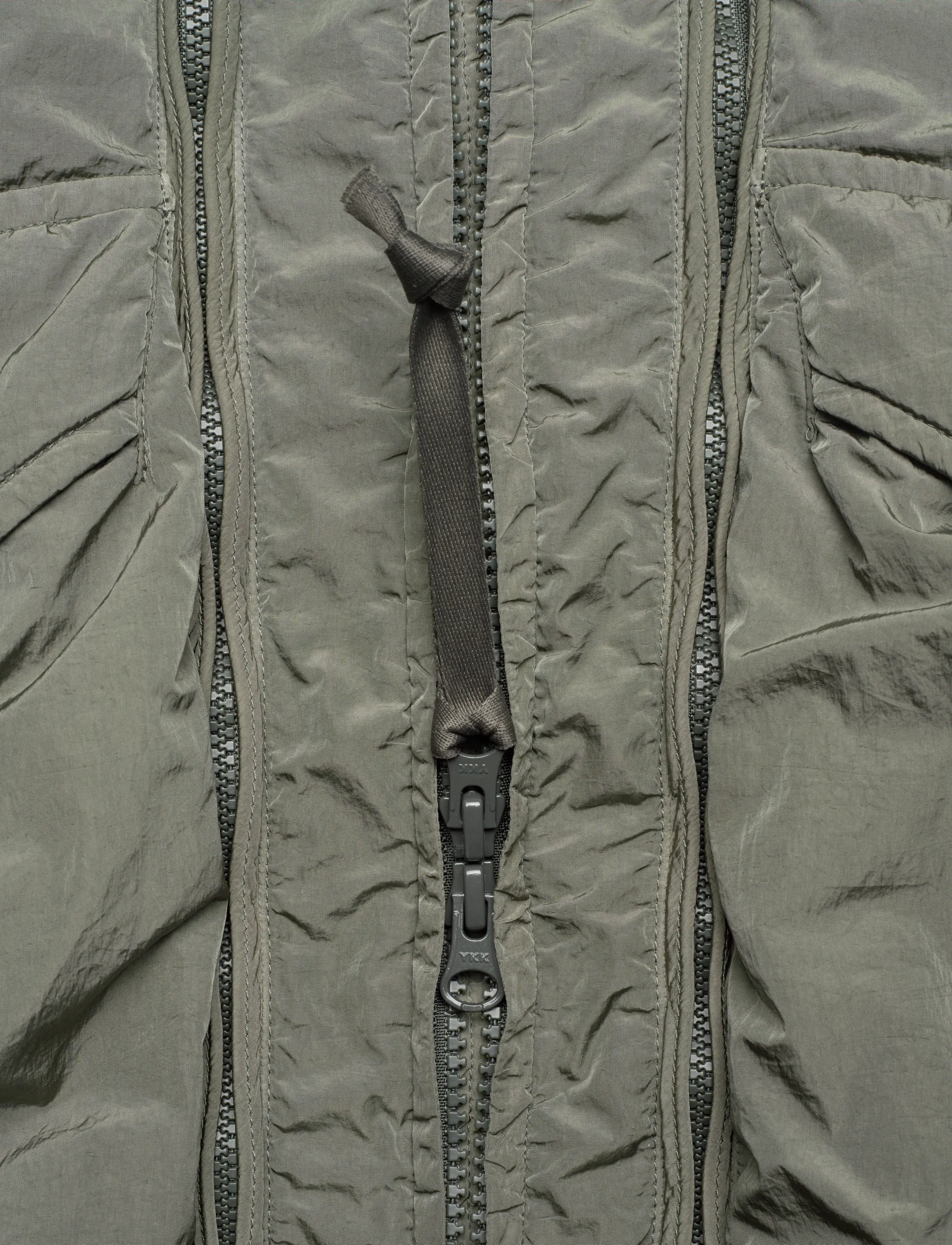 C.P. Company - Chrome-R Body Zippers Padded Jacket - dunjackor - grape leaf - 3