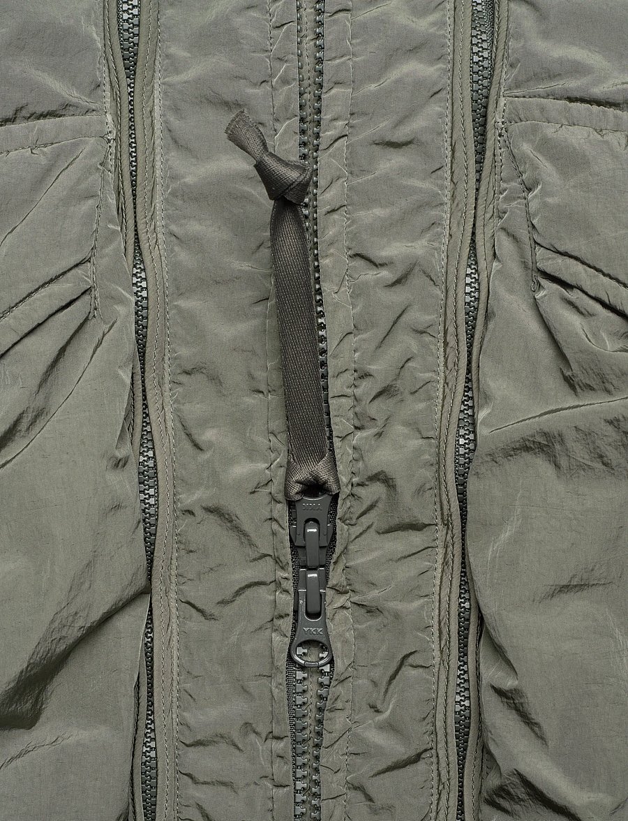 C.P. Company - Chrome-R Body Zippers Padded Jacket - daunenjacken - grape leaf - 3