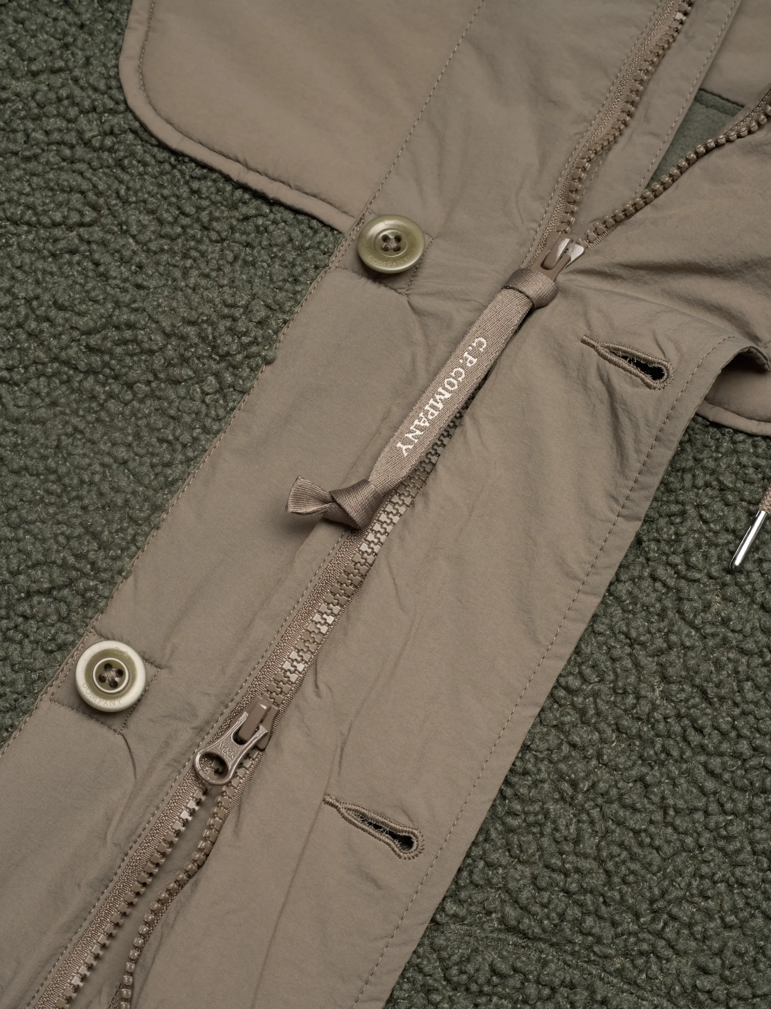 C.P. Company - Polar Shell Mixed Hooded Jacket - daunenjacken - grape leaf - 3