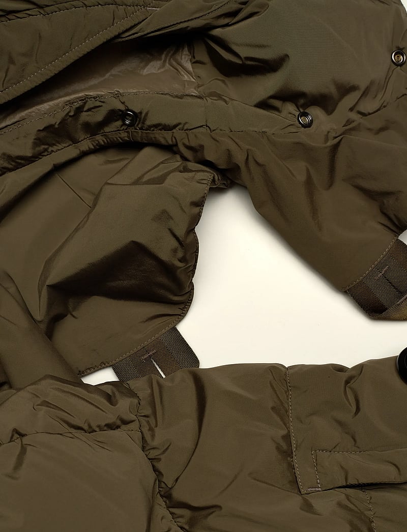 C.P. Company - Nycra-R Buttoned Hood Long Down Jacket - fodrade jackor - walnut - 3