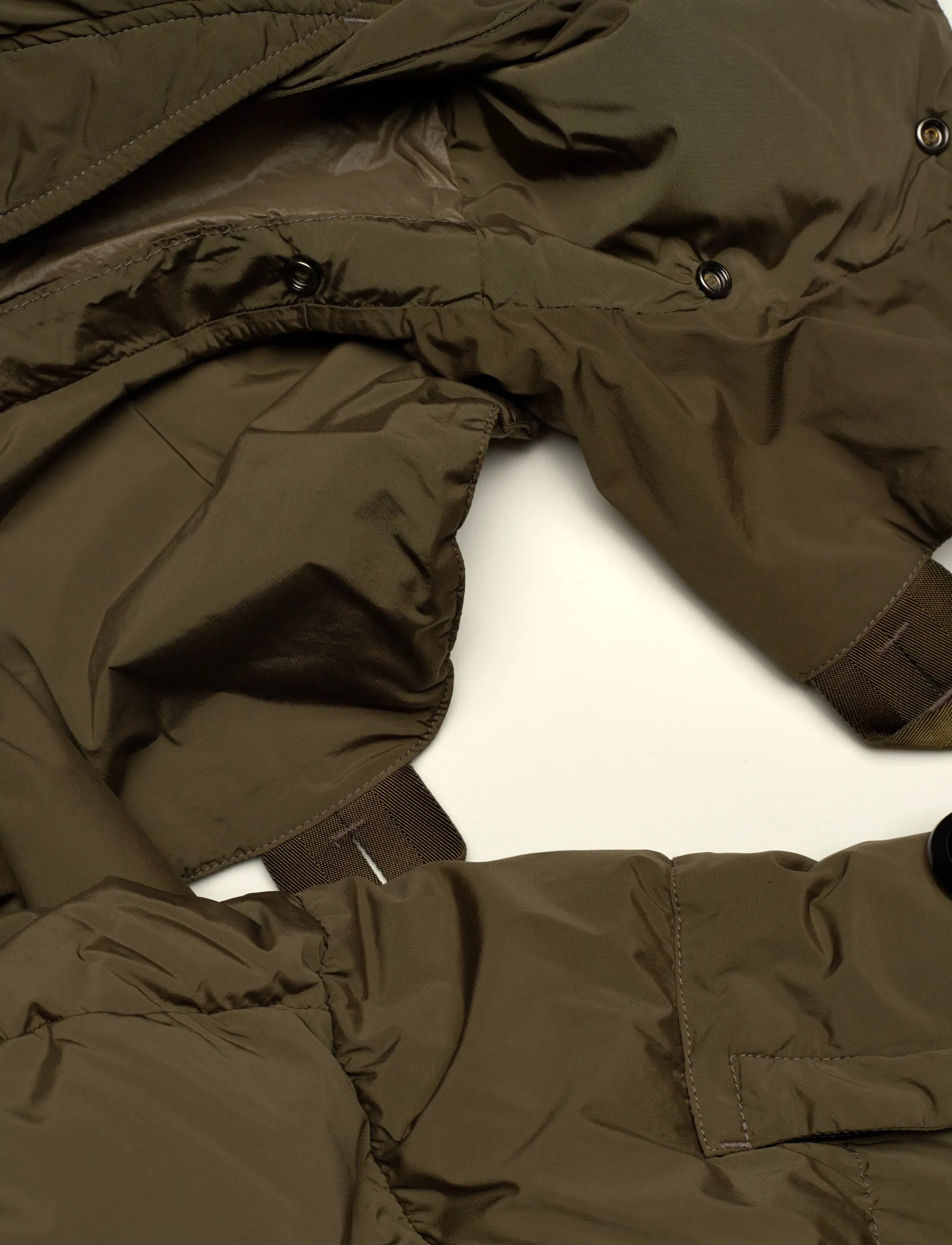 C.P. Company - Nycra-R Buttoned Hood Long Down Jacket - dunjackor - walnut - 3