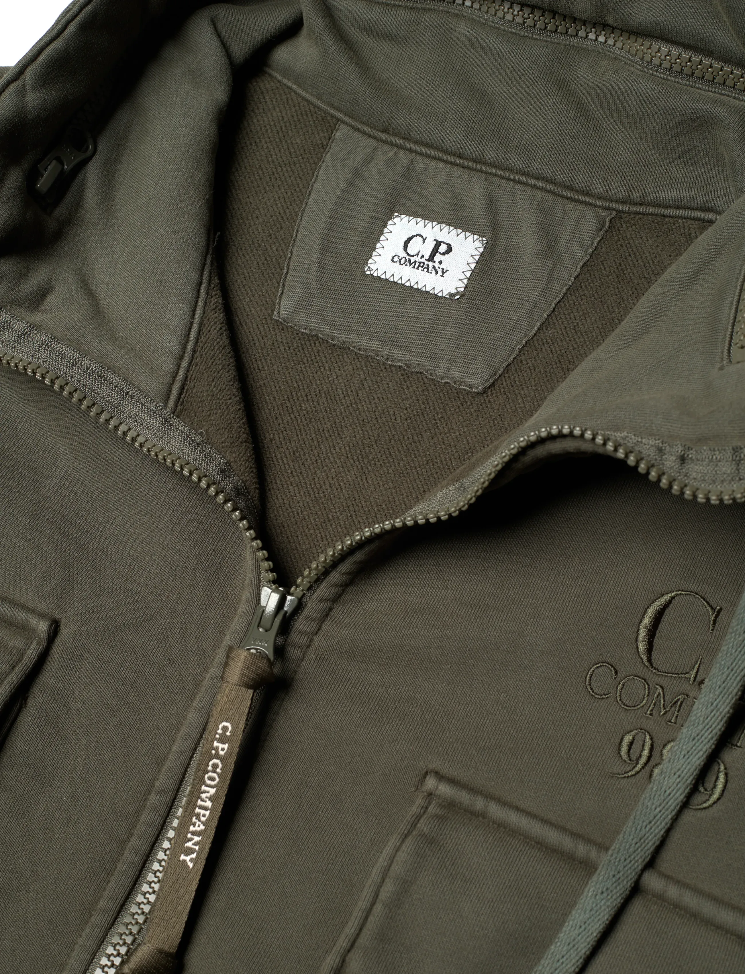 C.P. Company - Brushed And Emerized Diagonal Fleece Hooded Utility Sweatshirt - frühlingsjacken - grape leaf - 2