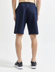 Craft - Core Essence Relaxed Shorts M - lowest prices - blaze - 5