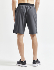Craft - Core Essence Relaxed Shorts M - lowest prices - granite - 5
