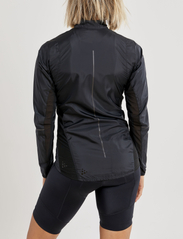 Craft - Adv Essence Light Wind Jacket W - sportinės striukės - black - 3