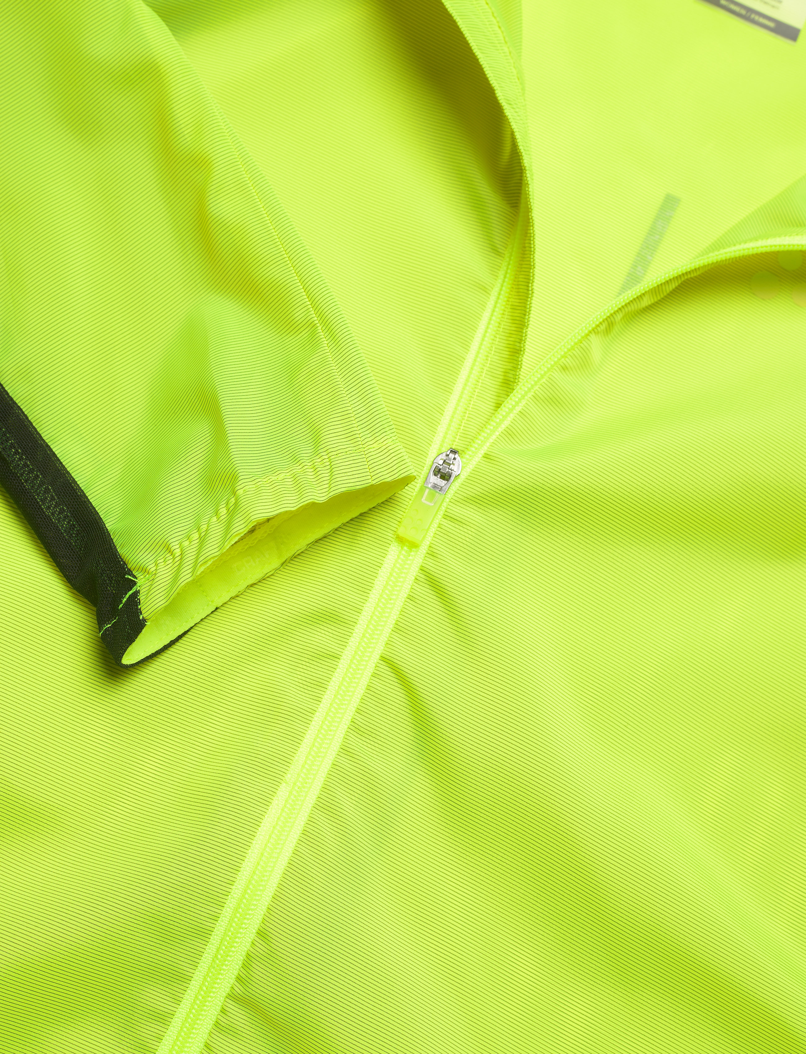 Craft - Adv Essence Light Wind Jacket W - flumino - 2