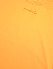 Craft - Adv Essence SS Tee W - t-shirts - calm - 2