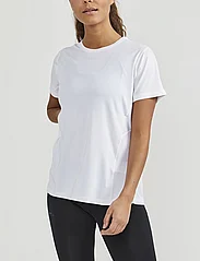 Craft - Adv Essence SS Tee W - t-shirts - white - 2