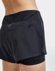 Craft - Adv Essence 2-In-1 Shorts W - trainings-shorts - black - 6