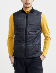 Craft - Core Light Padded Vest M - spring jackets - black - 2