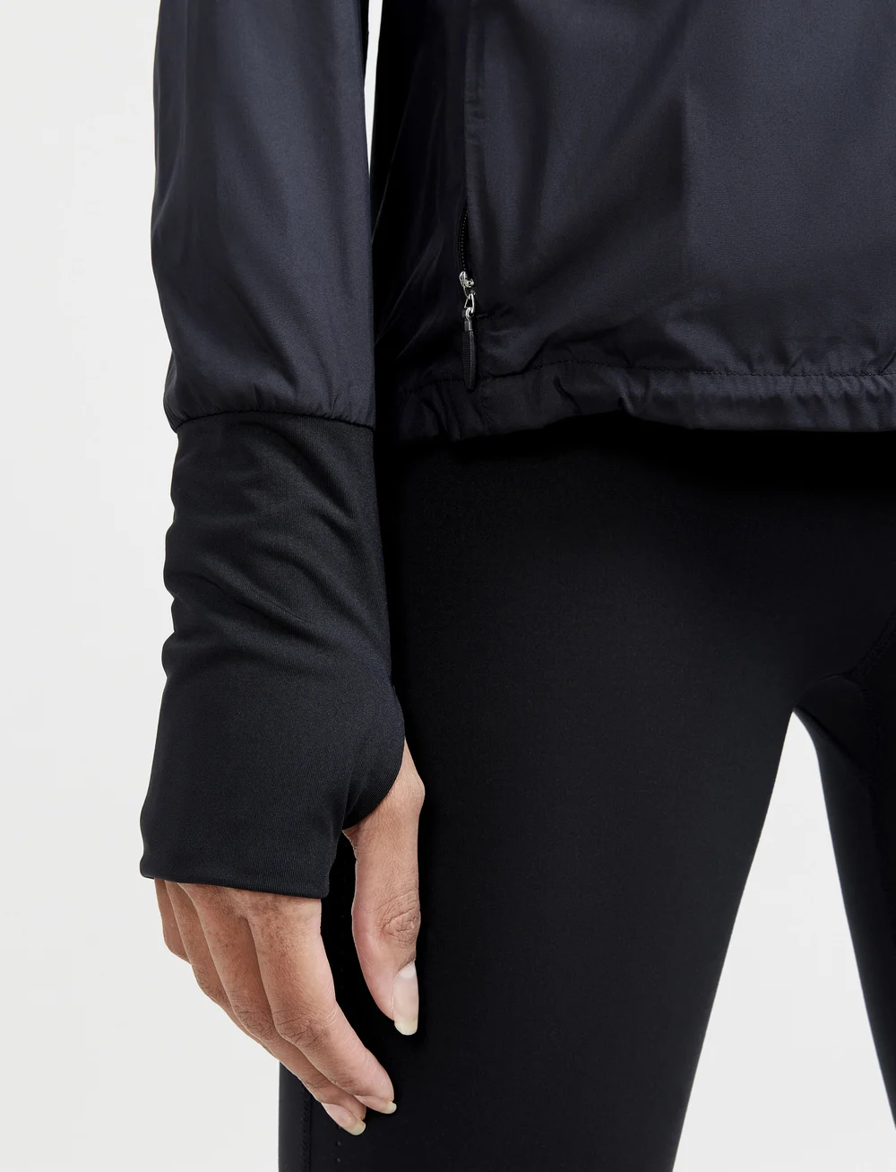 Craft - Adv Essence Wind Jacket W - träningsjackor - black - 4