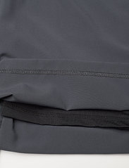 Craft - ADV Essence Perforated 2-in-1 Stretch Shorts M - training shorts - asphalt - 4