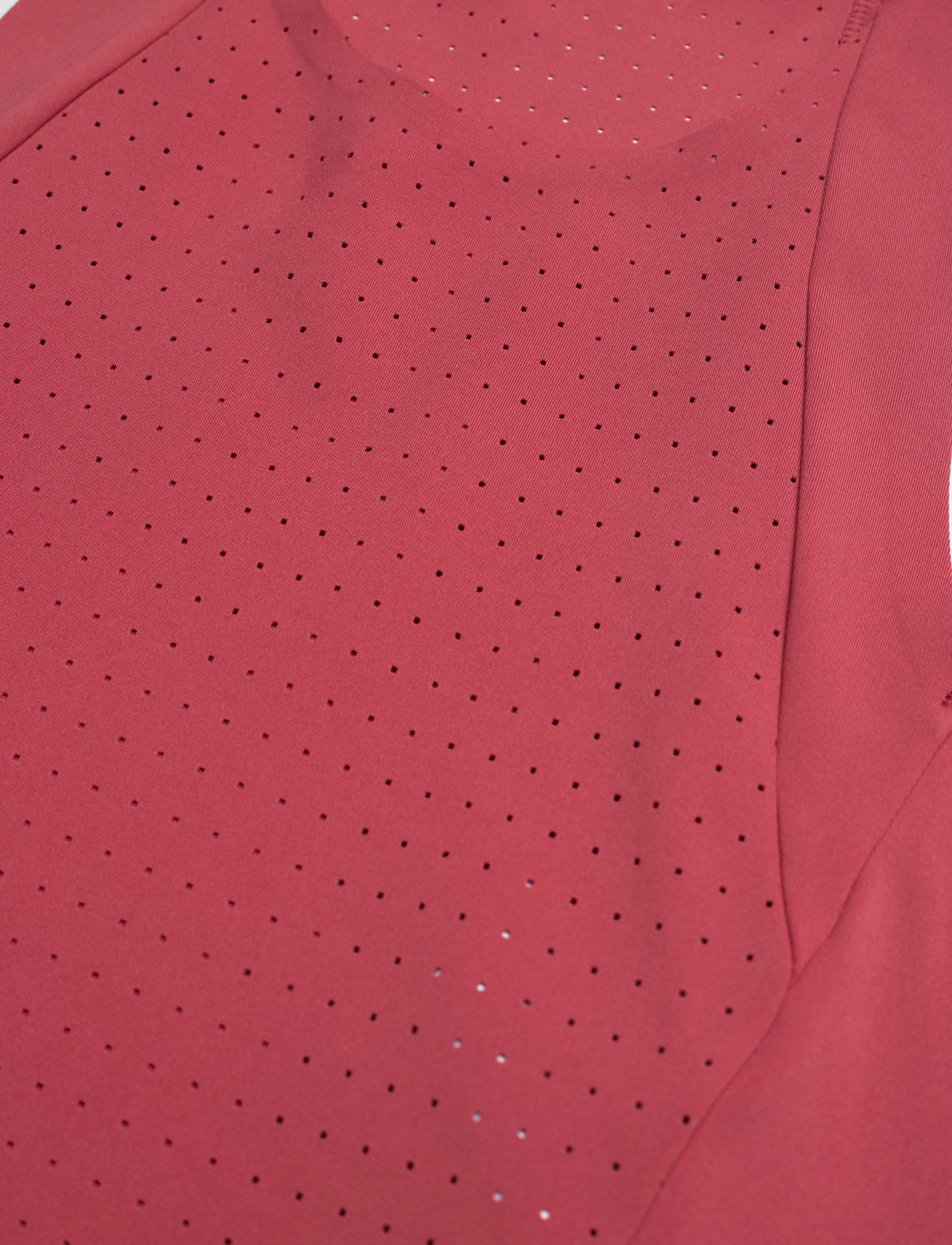 Craft - Adv Hit Perforated Tank W - astro - 2