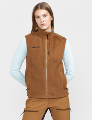 Craft - ADV Explore Pile Fleece Vest W - vests - roots - 2