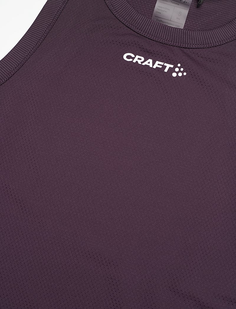 Craft - CORE ESSENCE MESH SINGLET W - Õlapaeltega pluusid - dk plum - 5