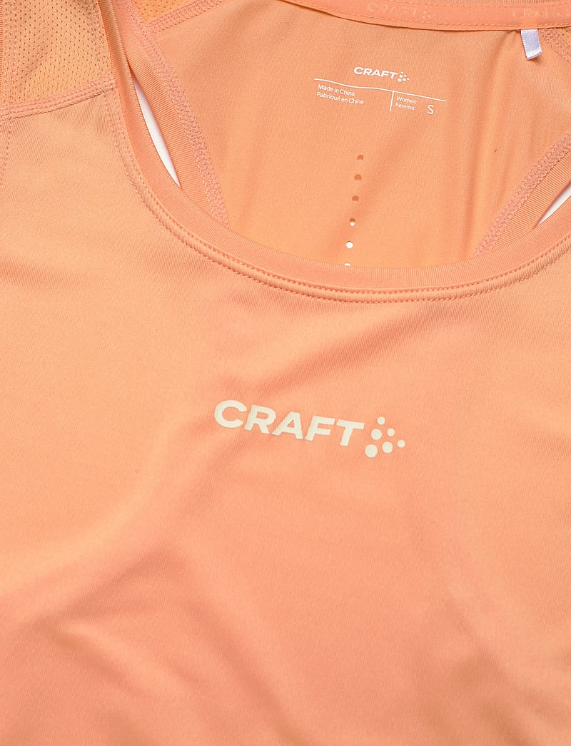 Craft - Adv Essence Singlet 2 W - tanktops - apricot - 2