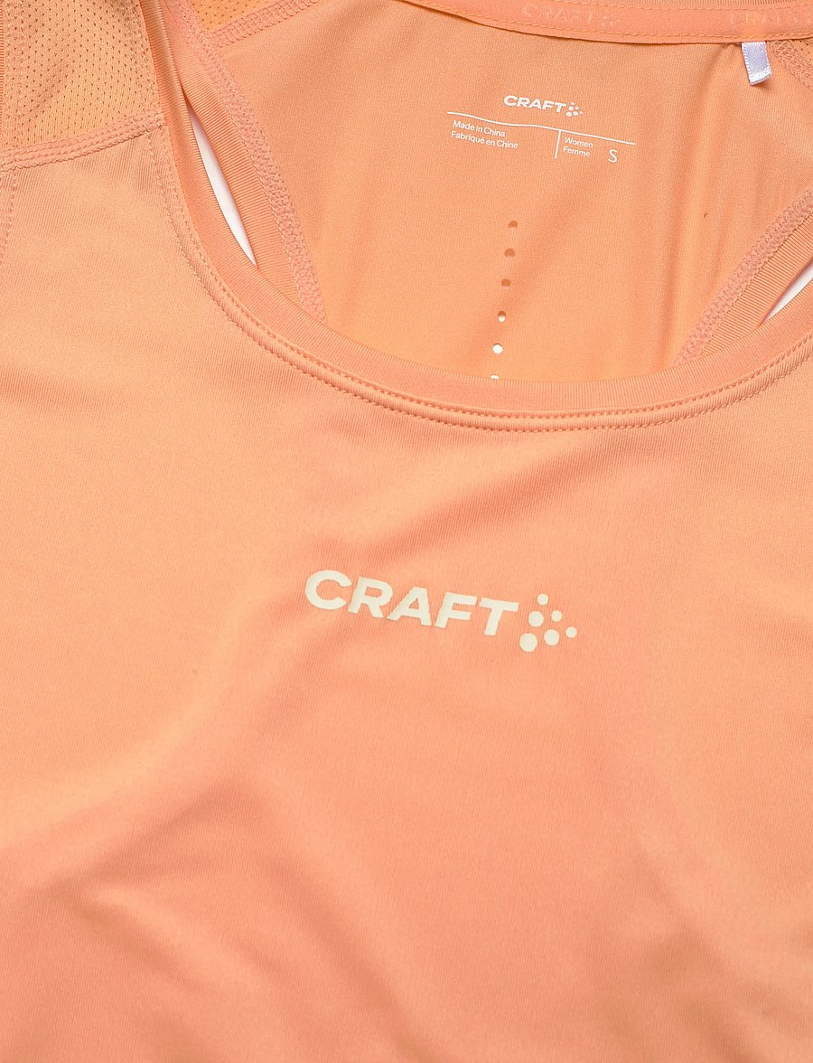 Craft - Adv Essence Singlet 2 W - tank tops - apricot - 2