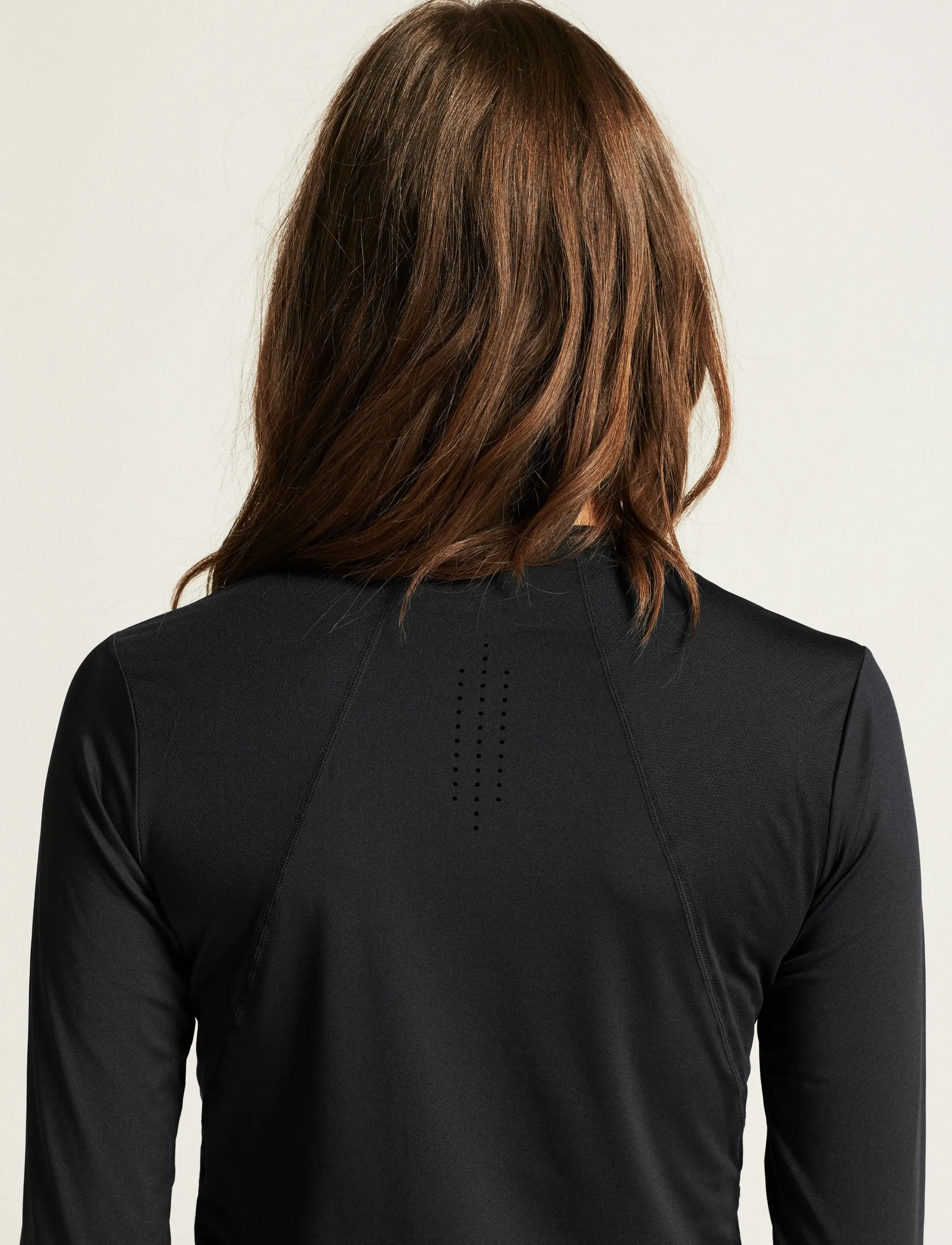 ADV ESSENCE LS TEE 2 W 4