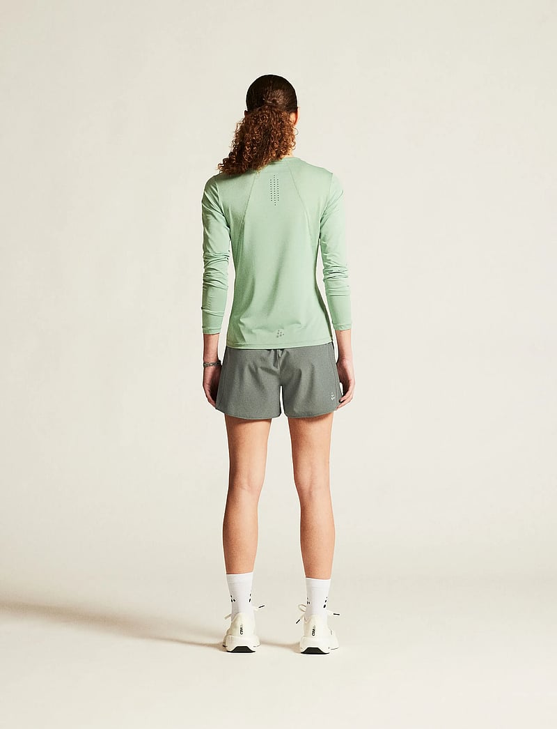 Craft - Adv Essence Ls Tee 2 W - langærmede t-shirts - glacial - 3