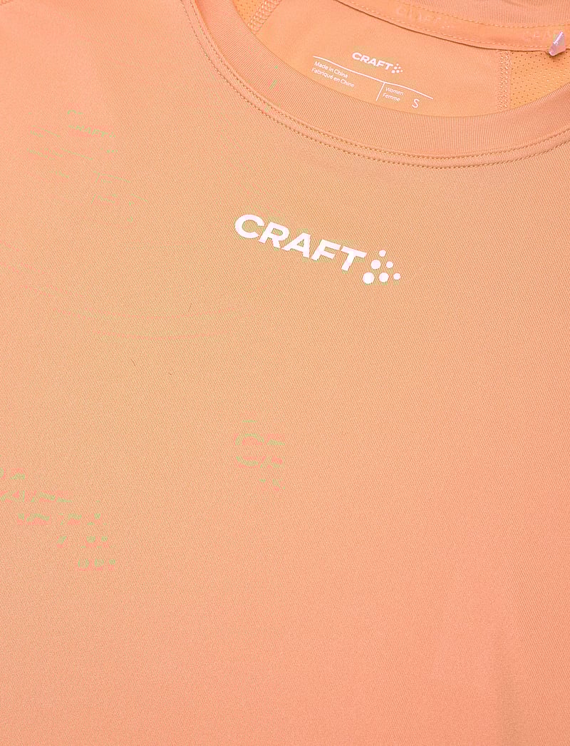 Craft - ADV ESSENCE SS TEE 2 W - t-shirts - apricot - 2