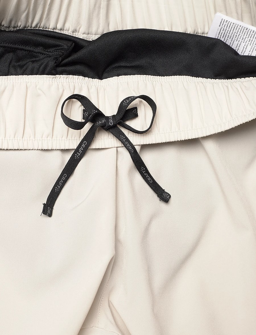 Craft - Adv Essence 2" Shorts 2 W - lühikesed jooksupüksid - plaster - 2