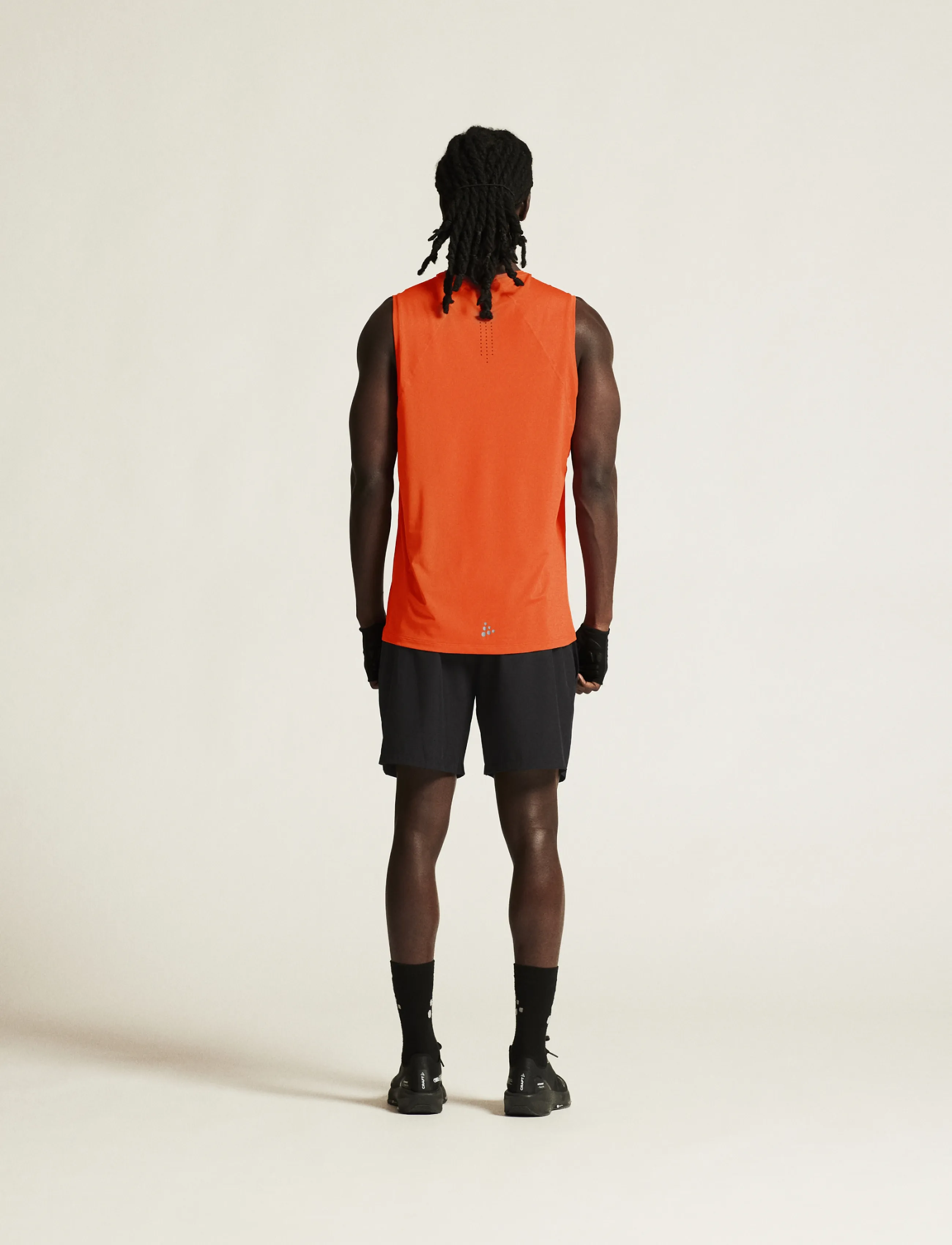 Craft - ADV ESSENCE SHORTS M - lühikesed jooksupüksid - black - 3