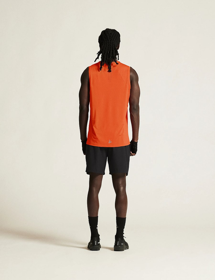 Craft - ADV ESSENCE SHORTS M - lühikesed jooksupüksid - black - 3