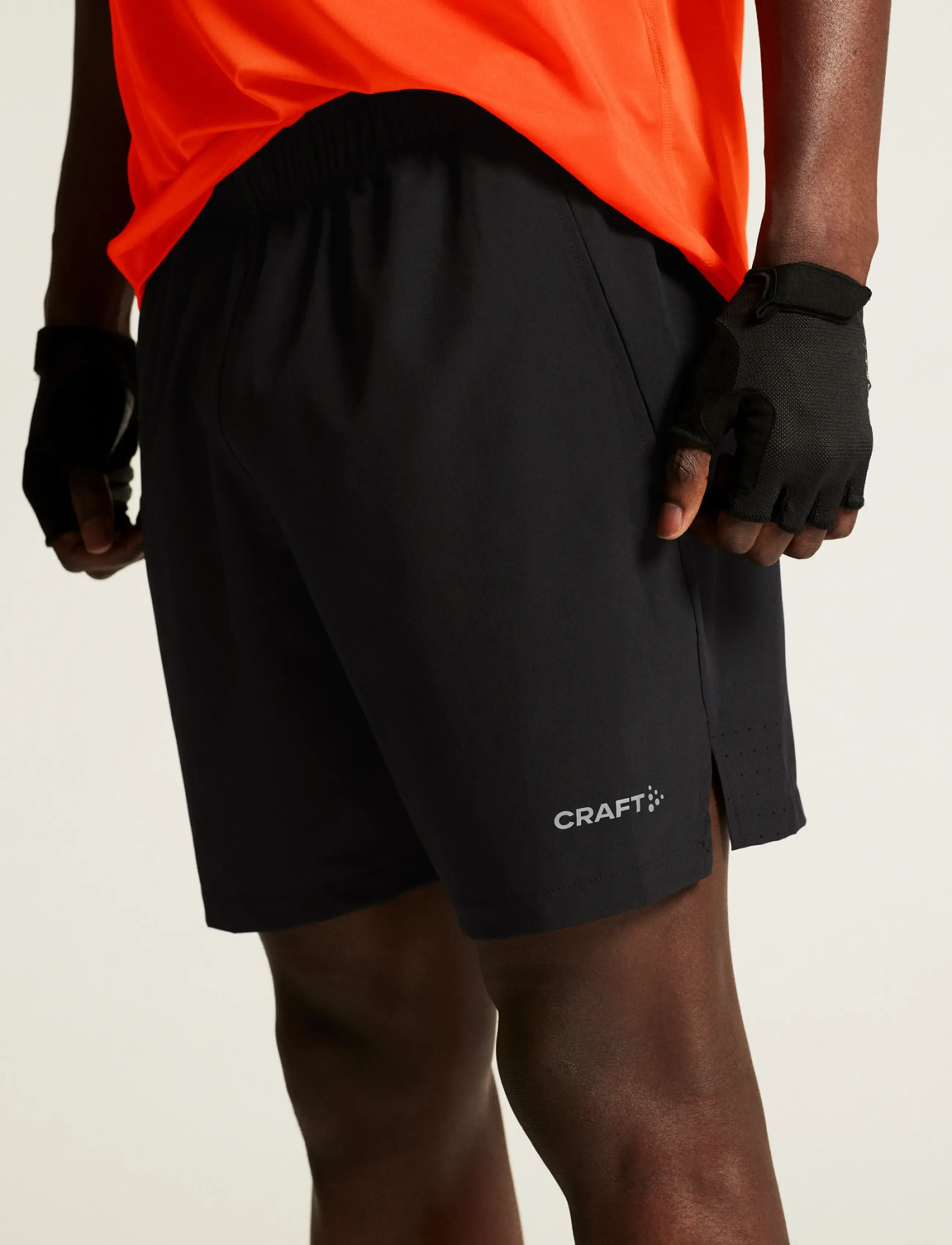 Craft - ADV ESSENCE SHORTS M - lühikesed jooksupüksid - black - 4