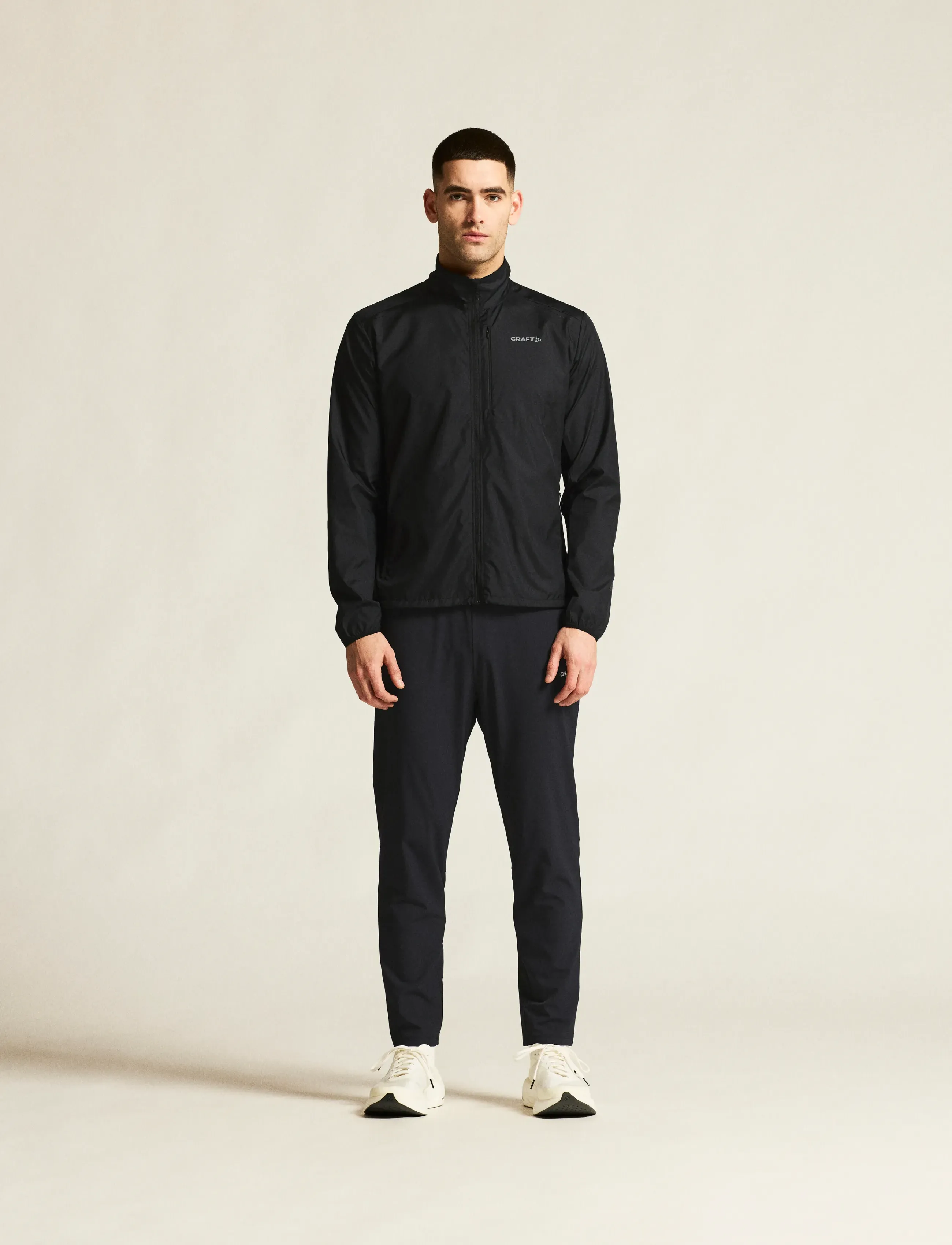 Craft Essence Wind Jacket 2 M, S, Black, Sport Jackets > Sport Training Jackets, Herre