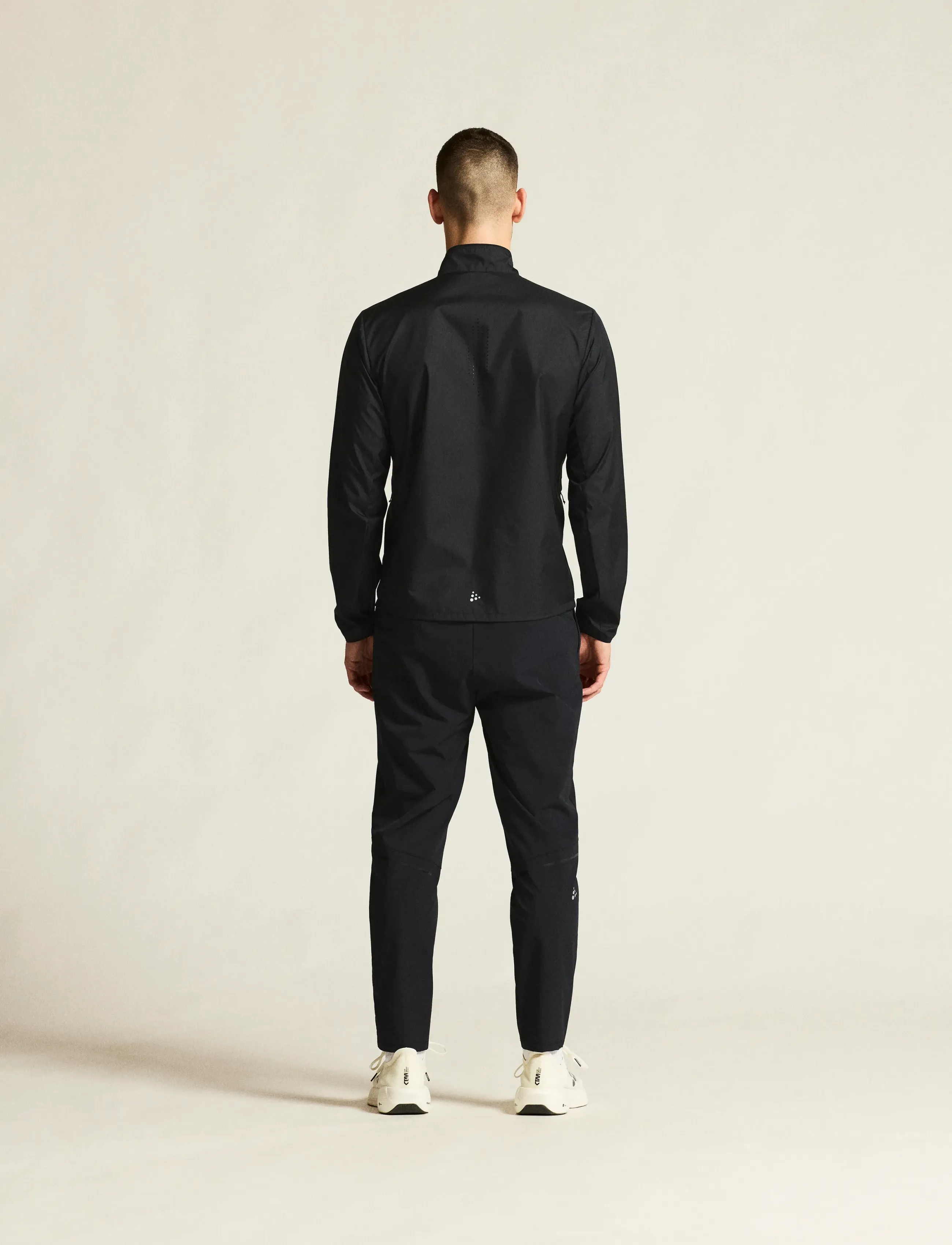 Craft - Essence Wind Jacket 2 M - training jackets - black - 3