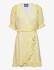 Cras - Haleycras Wrap Dress - wikkeljurken - flora yellow - 0