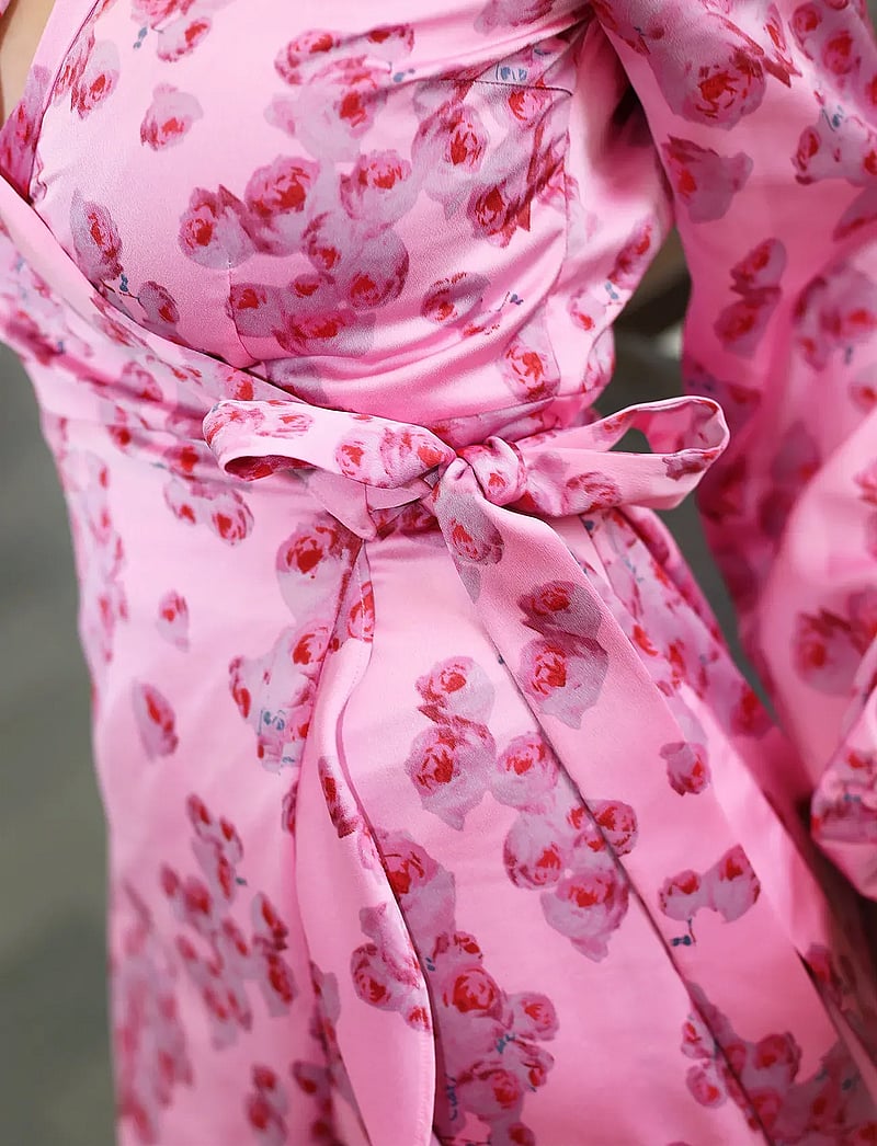 crās - Laracras Dress - slå-om-kjoler - pink roses - 4