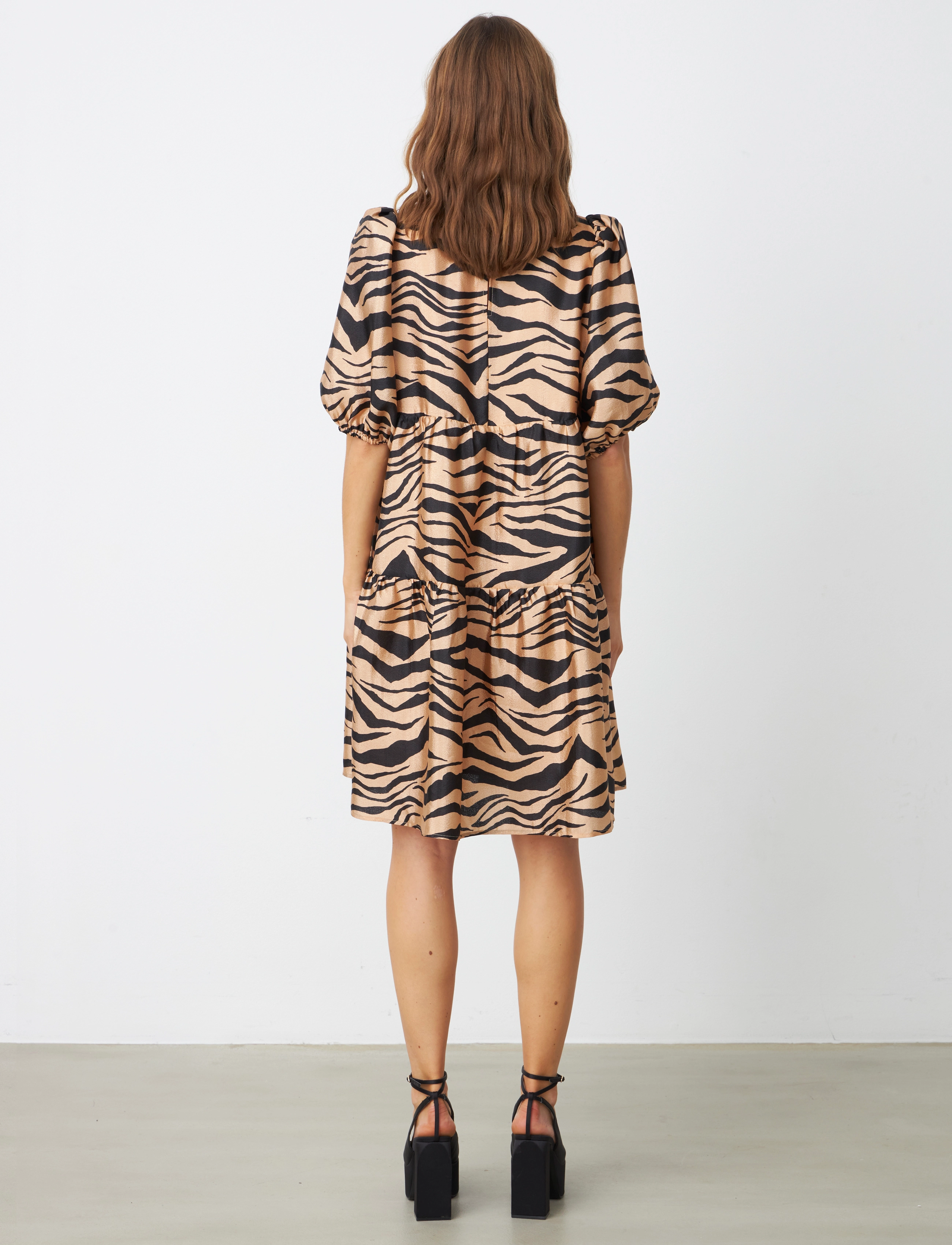 crās - Leiacras Dress - minikleidid - zebra almond - 3