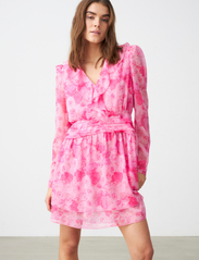 Cras - Sierracras Dress - sommerkjoler - pink rosegarden - 4