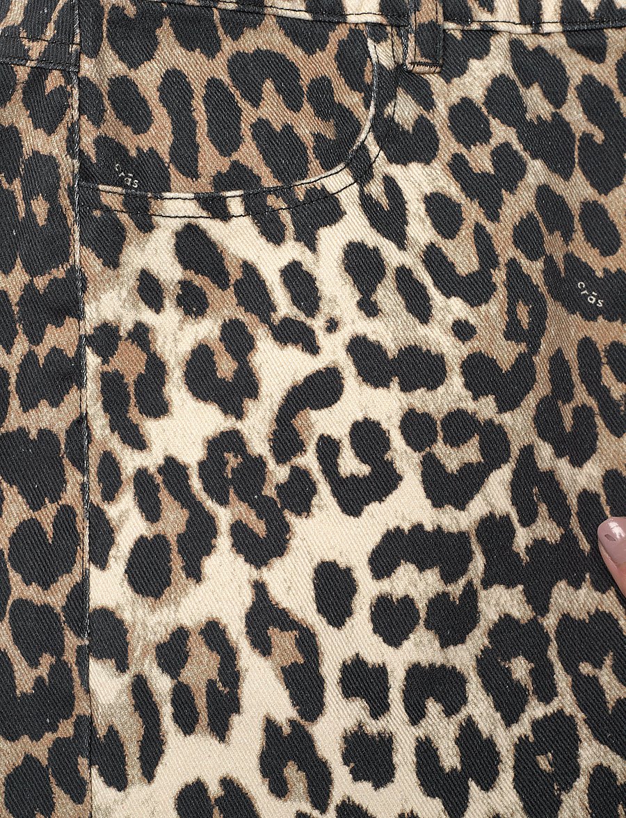 crās - Kimmiecras Shorts - bermudashorts - 8067 urban leo - 2