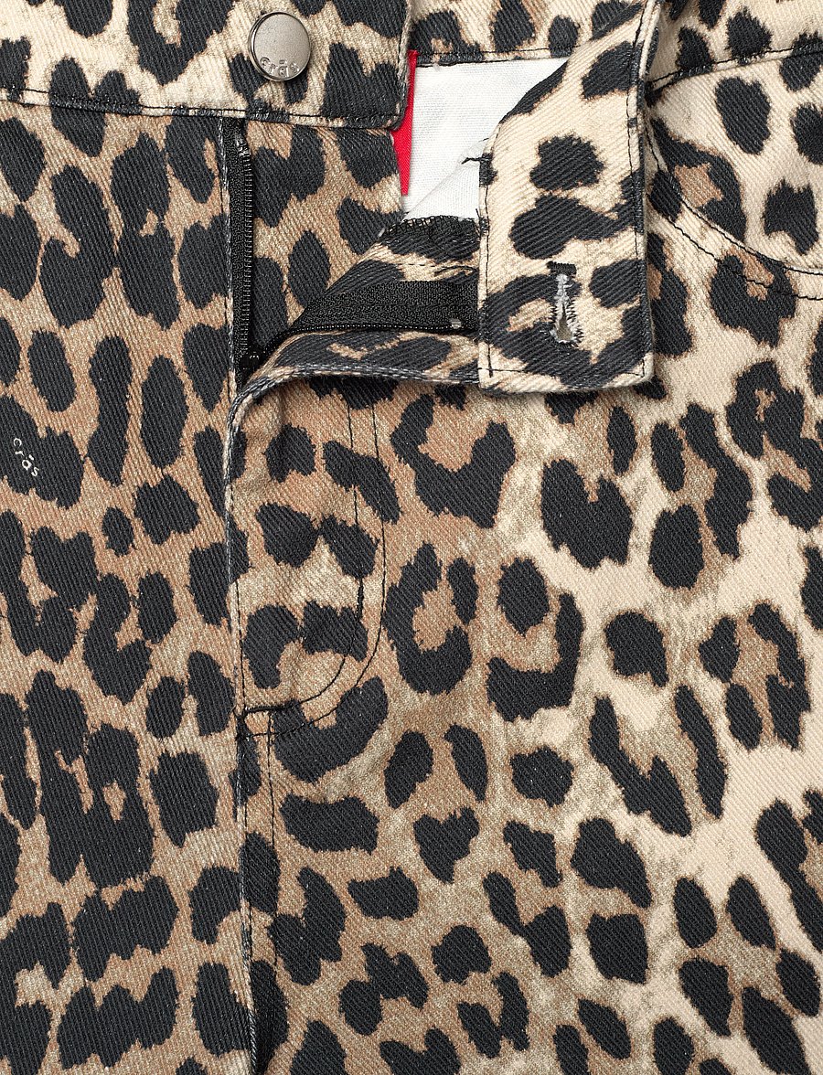 crās - Kimmiecras Shorts - bermudashorts - 8067 urban leo - 3