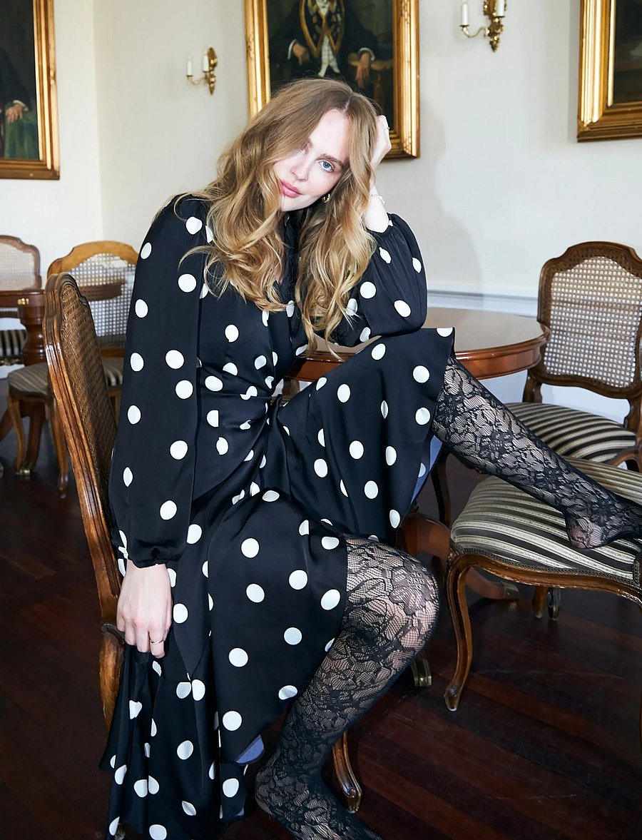 crās - Laracras Dress - slå-om-kjoler - 8123 black white dot - 5