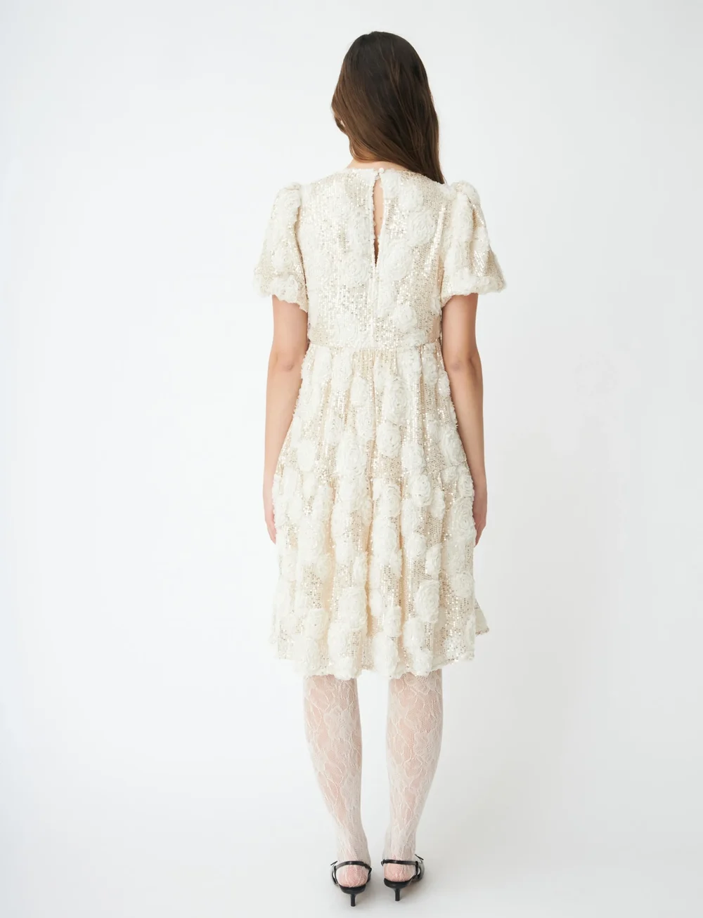 crās - Amiliecras Dress - paljettklänningar - 1001 cream - 3