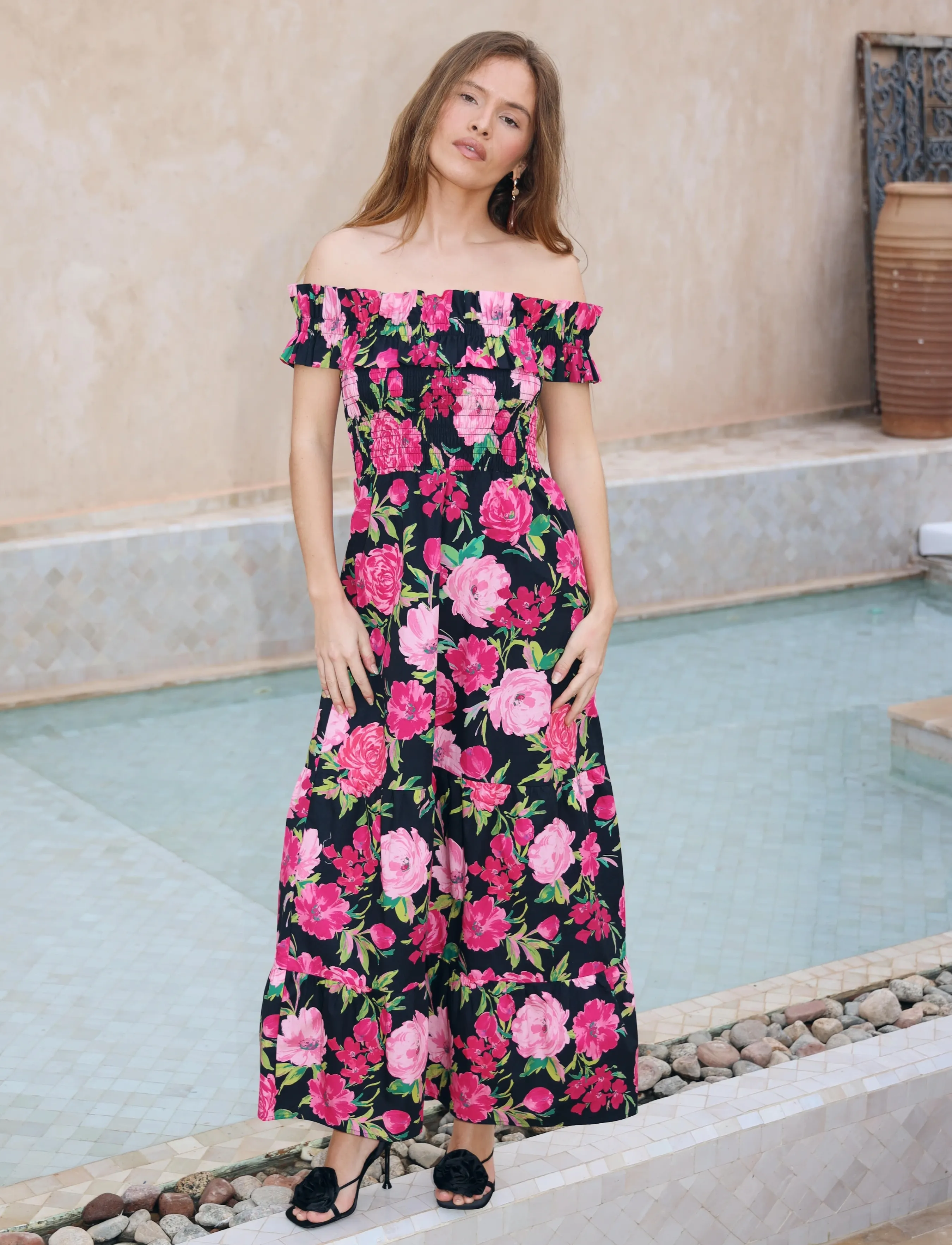 crās Capricras Dress - Nýkomið - FLORAL ROMANCE / black