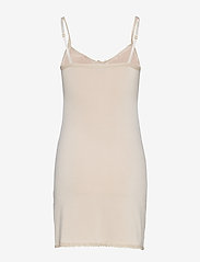 Cream - Lise Underdress - price party - sand - 1